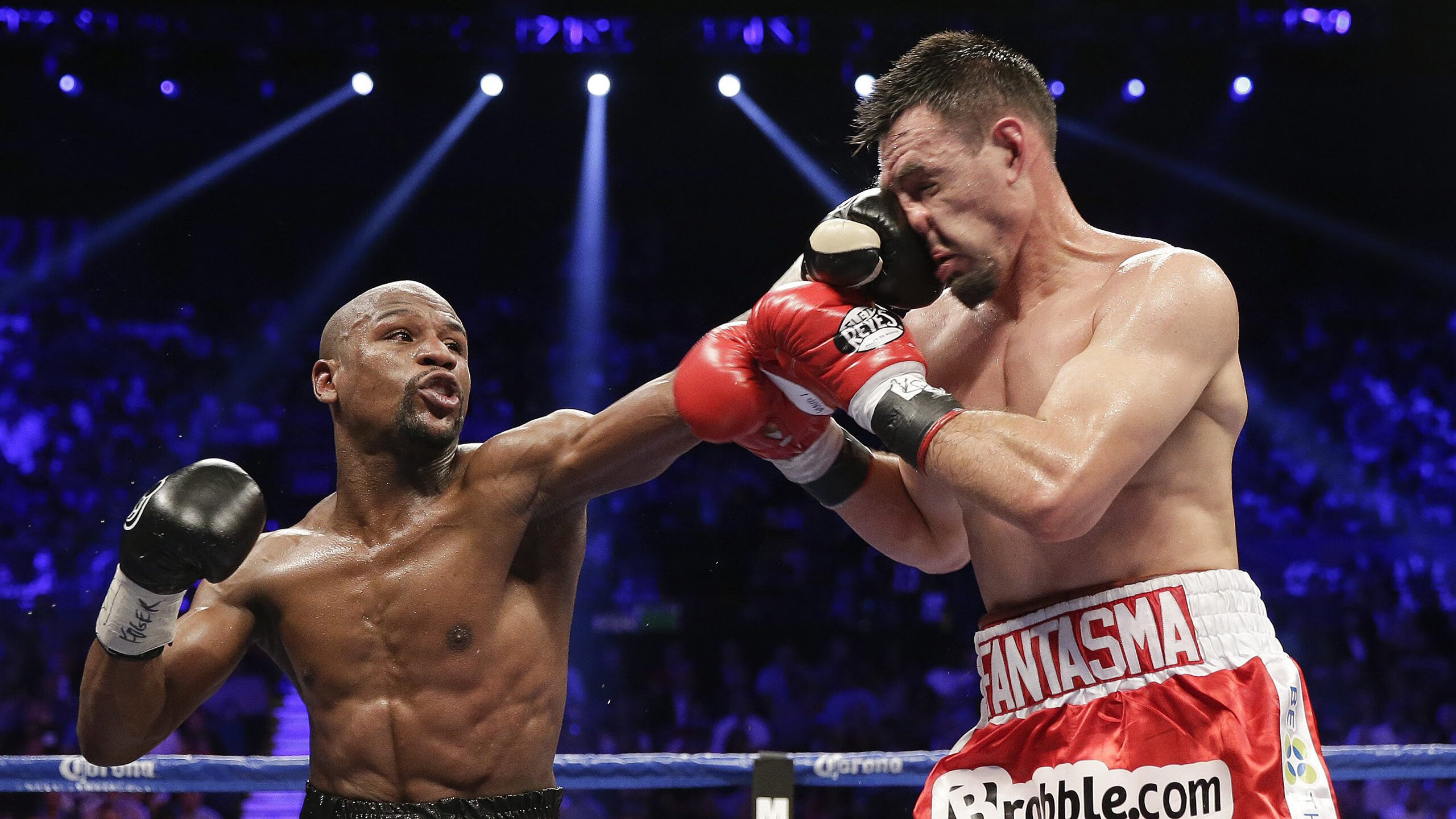 红遍大江南北，足球狂热燃烧全城，足球火吗