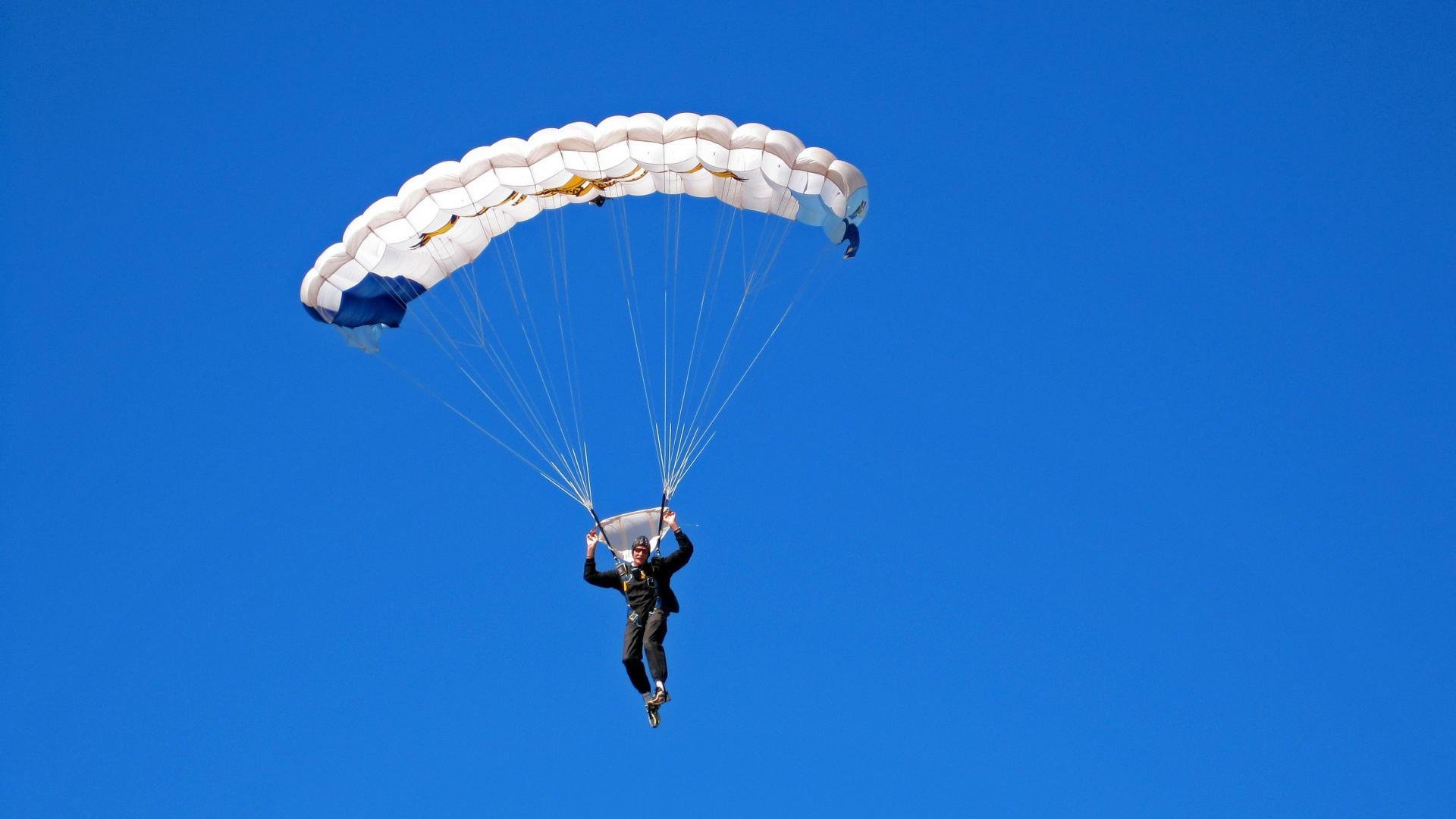 波兰队赛制解析：赛制中的攻守平衡与心理调整，波兰球队如何